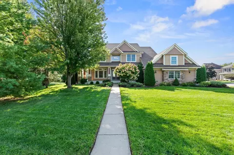 1610 Widgeon Cir, Hugo, MN 55038