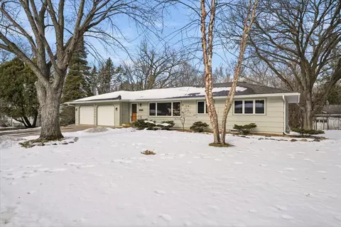 14812 Belvoir Dr, Minnetonka, MN 55345