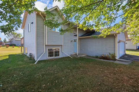 741 Joes Lake Rd SE, Cambridge, MN 55008