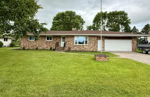 604 5th Ave SE, Barnesville, MN 56514