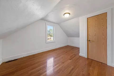 Bedroom - 307 W 4th St, Winthrop, MN 55396 photo 2 of 4