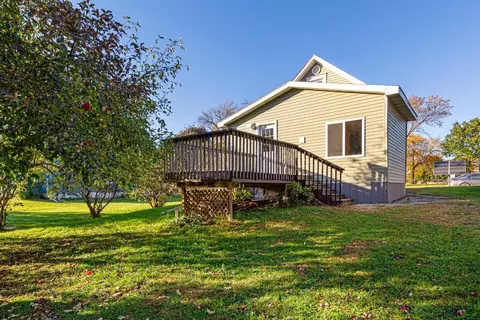 Exterior - 307 W 4th St, Winthrop, MN 55396 photo 5 of 6