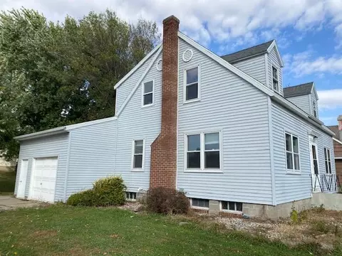 208 W 3rd St, Winthrop, MN 55396 photo 3