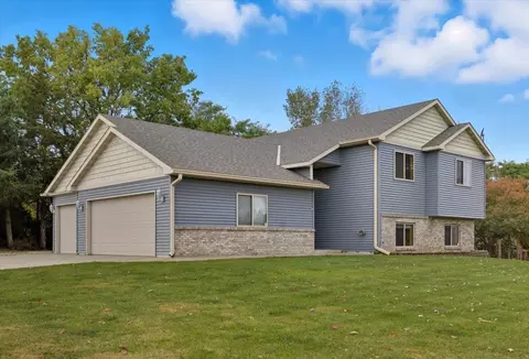 535 10th St, Clearwater, MN 55320