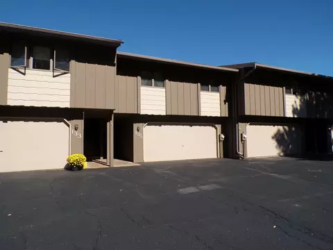 135 Kingswood Dr, Red Wing, MN 55066