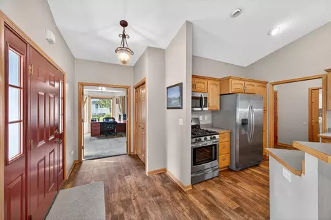 Entry Way - 13471 Pine View Ln, Lindstrom, MN 55045 photo 2 of 10