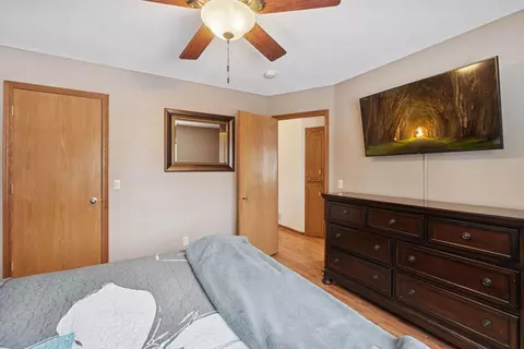 Bedroom - 11229 Quebec Ave N, Champlin, MN 55316 photo 2 of 6
