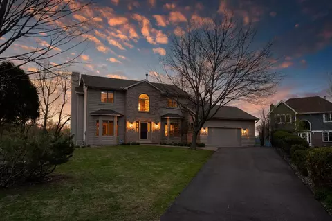 5825 Rosewood Ln N, Plymouth, MN 55442
