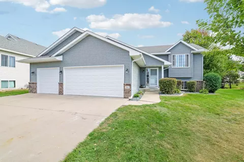 941 S Cedar St, Belle Plaine, MN 56011