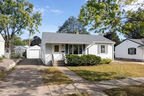 1166 Colette Pl, Saint Paul, MN 55116