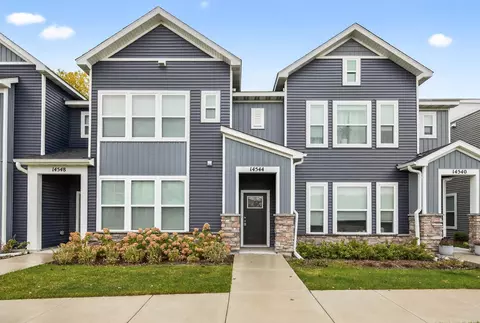 14544 Twin Lakes Cir, Burnsville, MN 55306