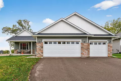 727 Birch St NE, Lonsdale, MN 55046