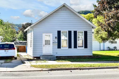 475 W Sarnia St, Winona, MN 55987
