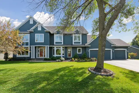 2165 Longacres Dr, Chanhassen, MN 55317