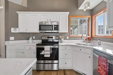 440 Sunnyridge Ln, Loretto, MN 55357 photo 5