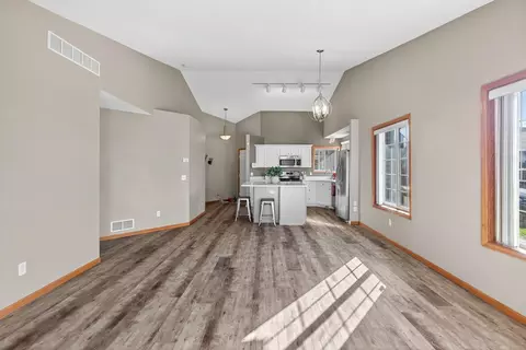 440 Sunnyridge Ln, Loretto, MN 55357 photo 12