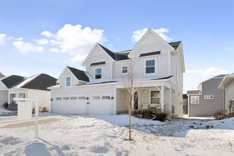 Exterior - 146 Maple Ter, Waconia, MN 55387 photo 7 of 12