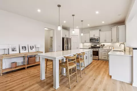 Kitchen - 146 Maple Ter, Waconia, MN 55387 photo 3 of 5
