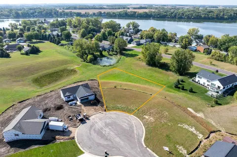 3 Marie Cir, Elysian, MN 56028