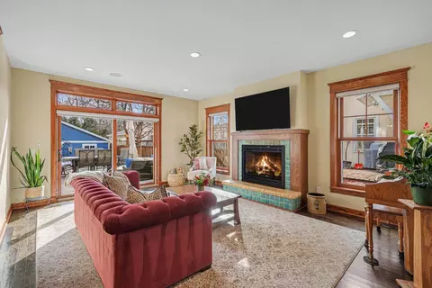 1964 Lincoln Ave, Saint Paul, MN 55105
