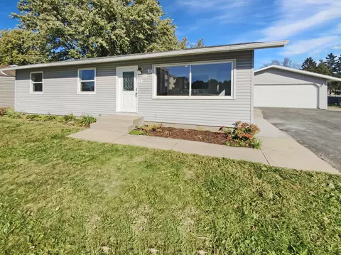 303 6th St SW, Kasson, MN 55944