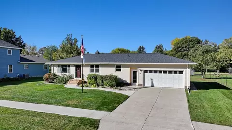 212 S Brook Ave, Porter, MN 56280