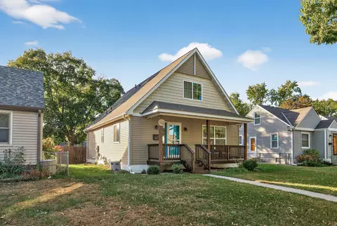 5113 Dupont Ave N, Minneapolis, MN 55430