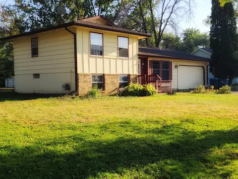 7130 167th Ct W, Rosemount, MN 55068