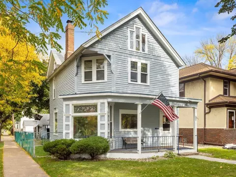 1037 Saint Clair Ave, Saint Paul, MN 55105