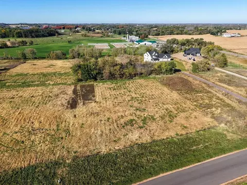 8955 Grace Ln N, Greenfield, MN 55357