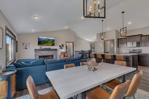 Dining - 1933 38th St S, Saint Cloud, MN 56301 photo 1 of 2