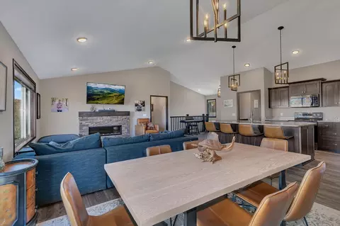 Dining - 1933 38th St S, Saint Cloud, MN 56301 photo 2 of 2