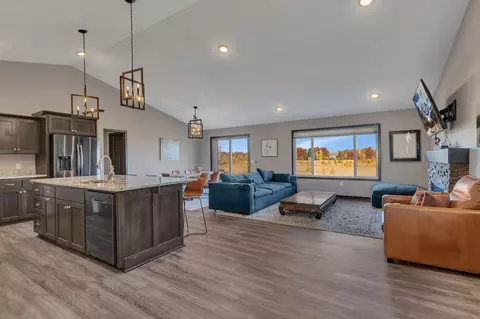 Entry Way - 1933 38th St S, Saint Cloud, MN 56301 photo 1 of 4