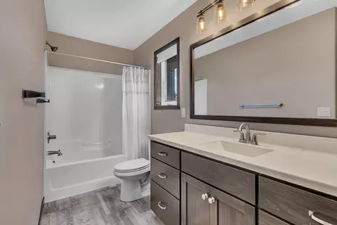 Bath - 1933 38th St S, Saint Cloud, MN 56301 photo 4 of 5