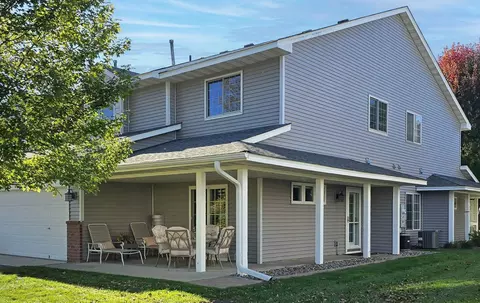 656 Oak Ln, Lino Lakes, MN 55014
