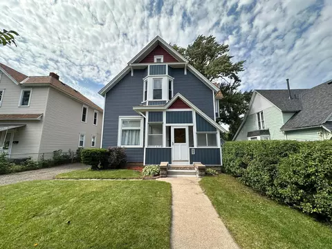 899 Clark St, Saint Paul, MN 55130