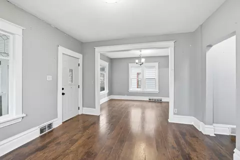 Living - 351 20th Ave N, Saint Cloud, MN 56303 photo 3 of 4