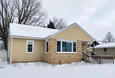 104 Market St NE, Brownsdale, MN 55918
