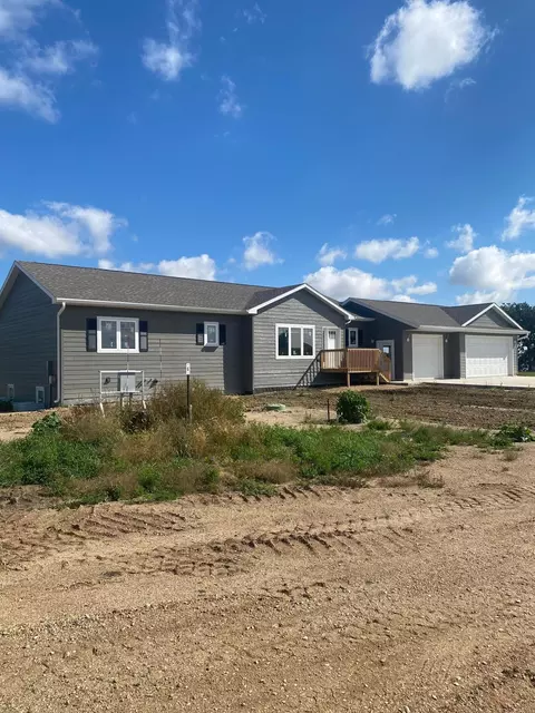 10 Pelican Point Dr, Garvin, MN 56132