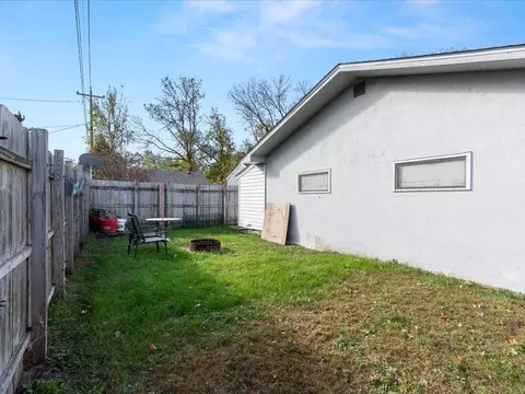Exterior - 1202 J St NE, Brainerd, MN 56401 photo 4 of 8