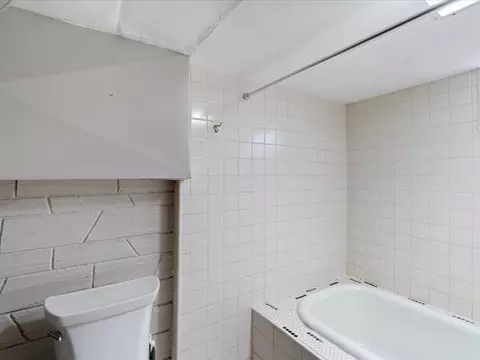 Bath - 1202 J St NE, Brainerd, MN 56401 photo 4 of 4