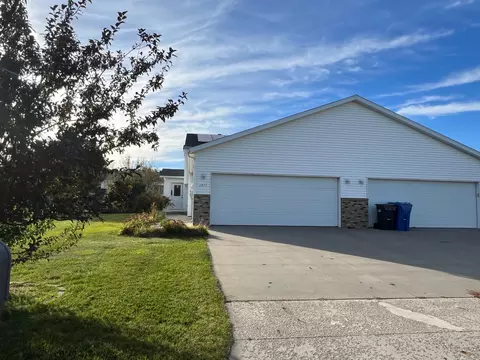 1011 Southwood Dr, Dilworth, MN 56529