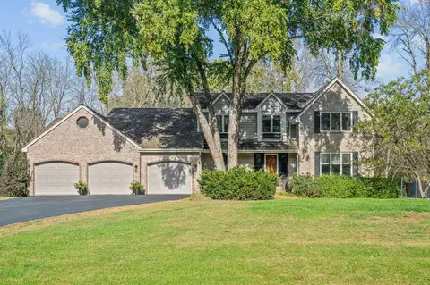 725 Dickey Lake Dr, Long Lake, MN 55356