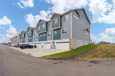 3080 Bluestem Trl, Mankato, MN 56001