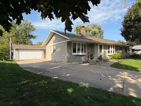 8460 Hyde Ave S, Cottage Grove, MN 55016