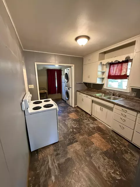 Kitchen - 844 Cedar Ave, Westbrook, MN 56183 photo 1 of 4