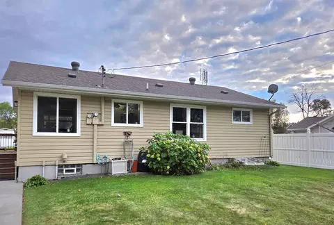 801 3rd Ave E, Ada, MN 56510 photo 4