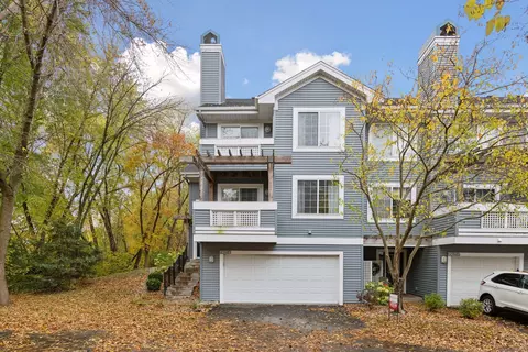 15625 24th Ave N #E, Plymouth, MN 55447