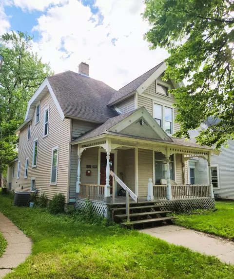 207 E Sanborn St, Winona, MN 55987