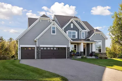 1330 Interlachen Dr, Eagan, MN 55123